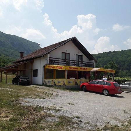 Prenociste Vitas Bed & Breakfast Miljevina Екстериор снимка