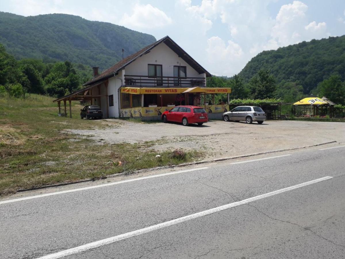Prenociste Vitas Bed & Breakfast Miljevina Екстериор снимка