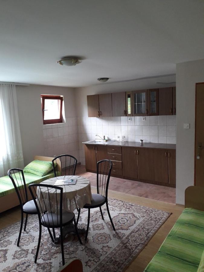 Prenociste Vitas Bed & Breakfast Miljevina Екстериор снимка