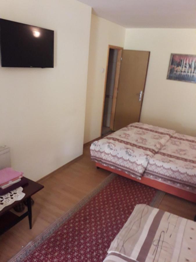 Prenociste Vitas Bed & Breakfast Miljevina Екстериор снимка