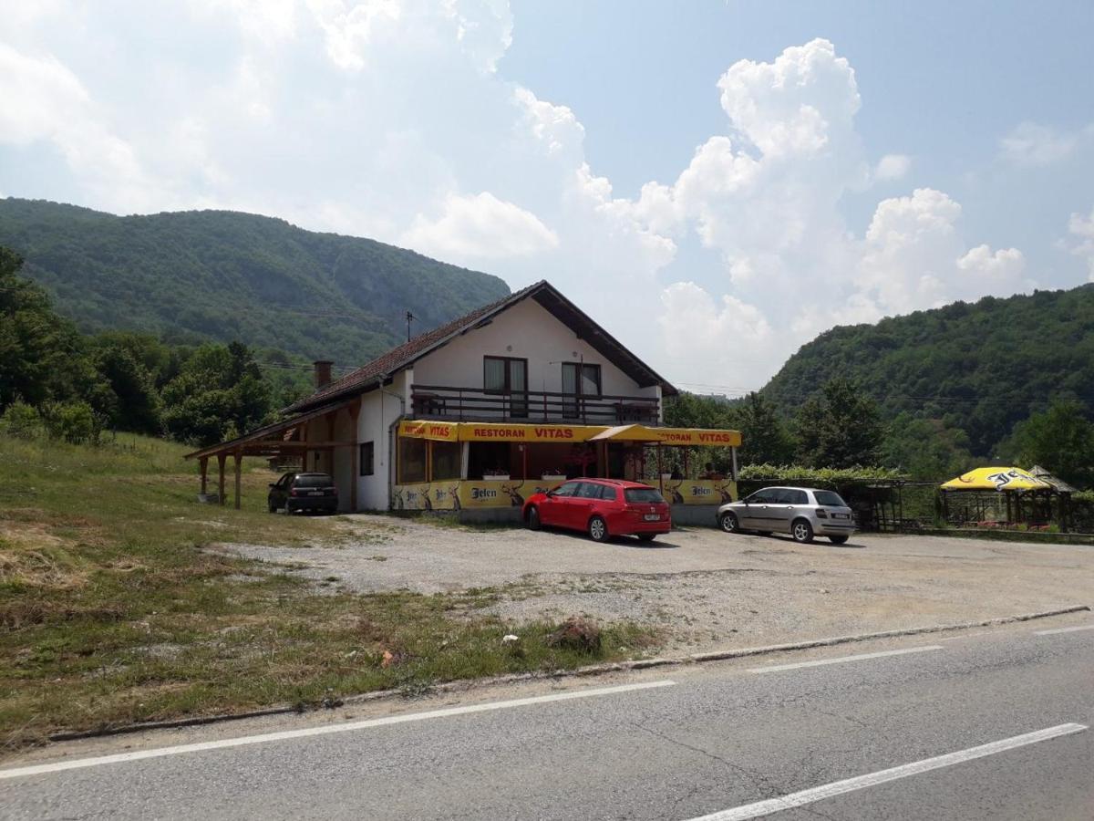 Prenociste Vitas Bed & Breakfast Miljevina Екстериор снимка