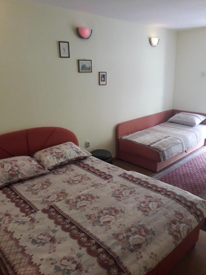 Prenociste Vitas Bed & Breakfast Miljevina Екстериор снимка