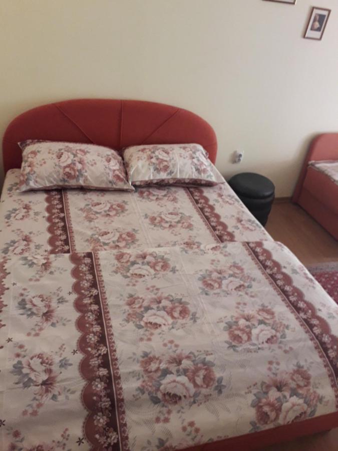 Prenociste Vitas Bed & Breakfast Miljevina Екстериор снимка