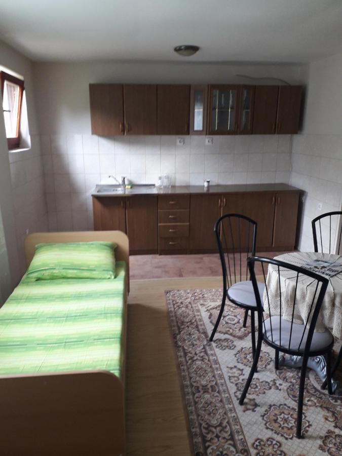 Prenociste Vitas Bed & Breakfast Miljevina Екстериор снимка