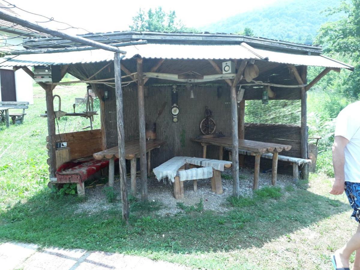 Prenociste Vitas Bed & Breakfast Miljevina Екстериор снимка